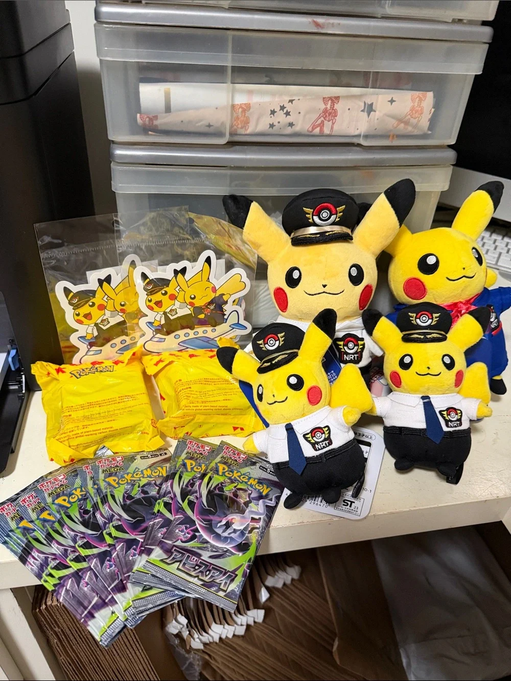 Pokémon Pikachu Plush Set with 140 Japan Pokemon B-sides stickers
